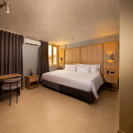 Hotel Mood Matuna *