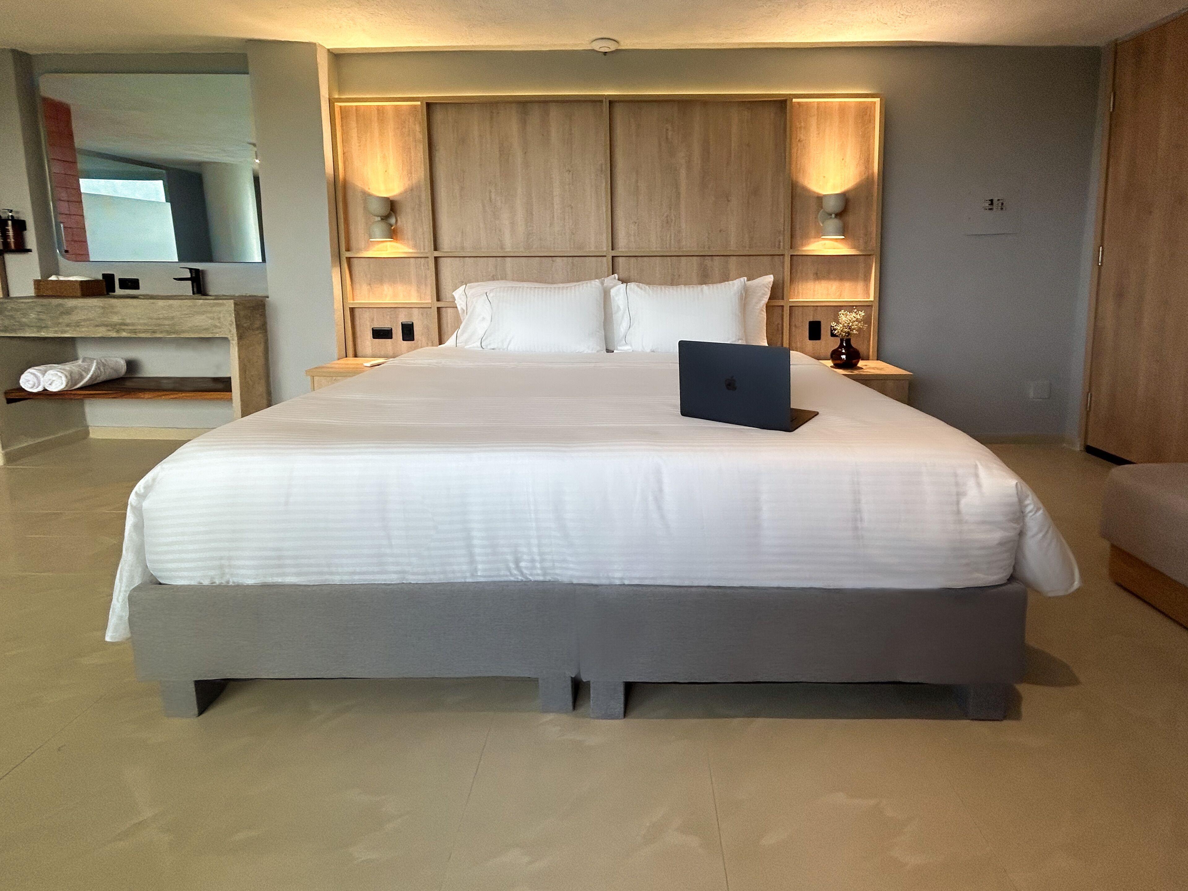 Mood Matuna Hotel *