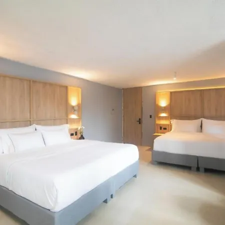Mood Matuna Hotel *