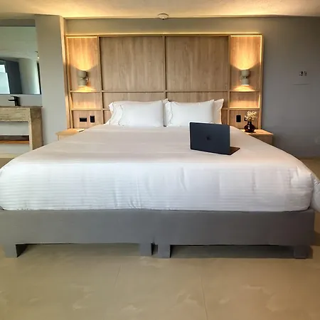 Mood Matuna Hotel *